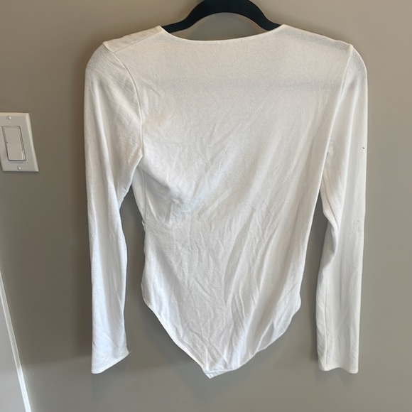 Aritzia Long Sleeve Bodysuit - Picture 2 of 3